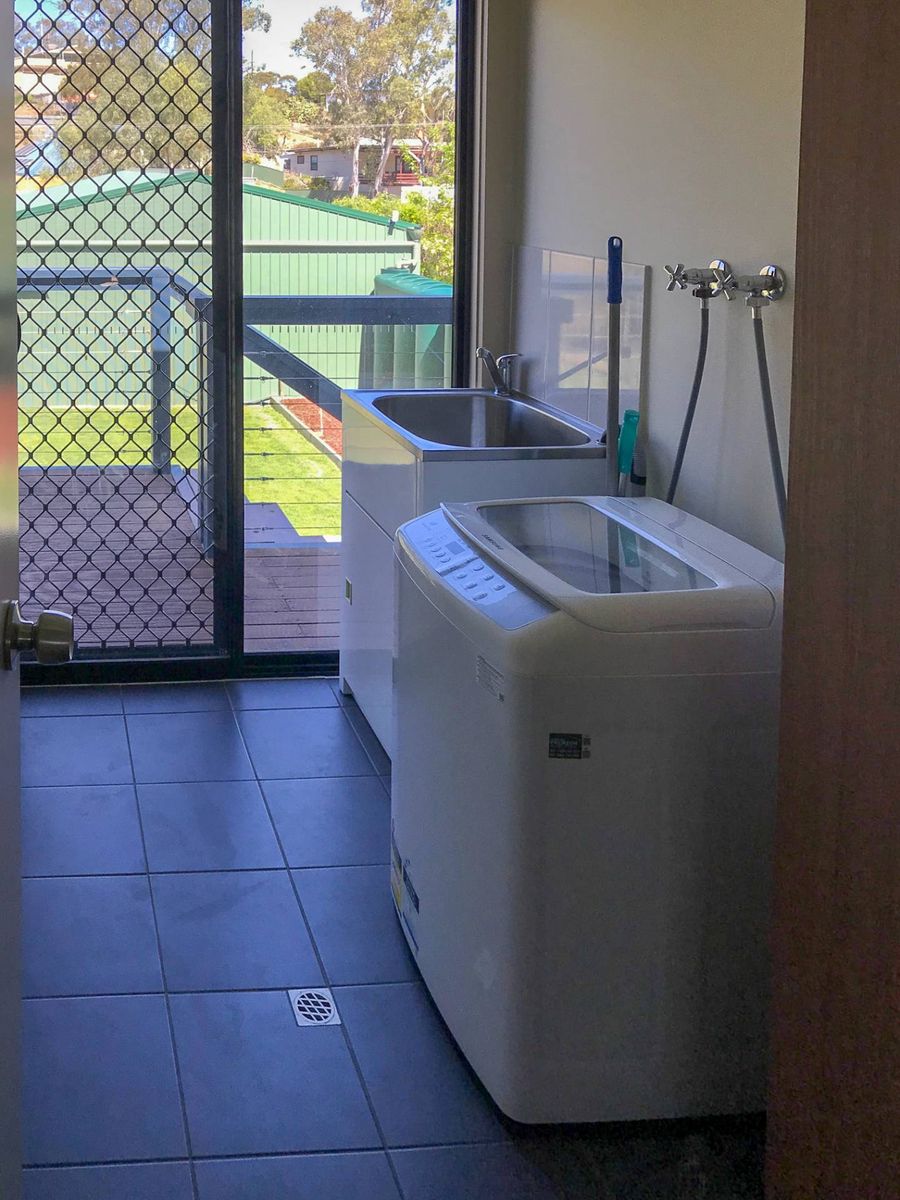 9 Victoria Street, Swan Reach River Shack Rentals